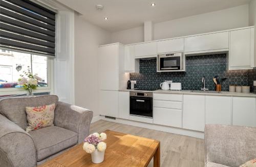 Aberdeen West End Apartment | Heart of Aberdeen * Ground Floor