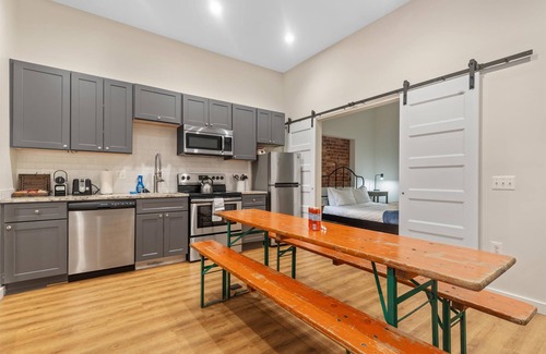 Adams Morgan Bed & Breakfast | Heart of Adams Morgan, Walk Everywhere!