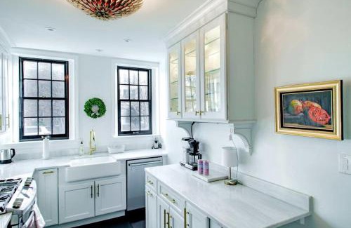 Capitol Hill Apartment | Heart of Capitol Hill Row House Luxury & Location