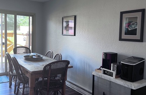 Carbondale House | Heart of Carbobdale, CO - 4 bedroom - 3 Bath Townhome!