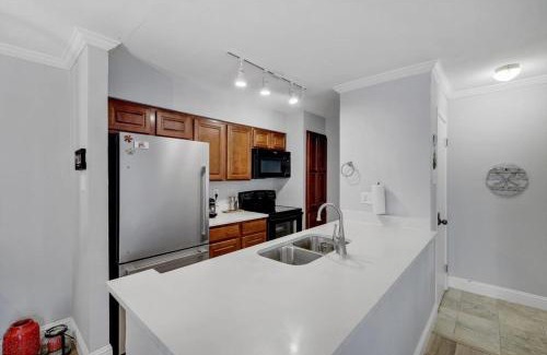 Far North Dallas Apartment | Heart of Dallas - Cozy Apt 2Bed Pool Green