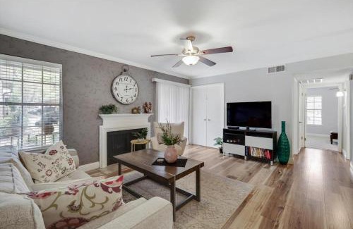 Far North Dallas Apartment | Heart of Dallas - Cozy Apt 2Bed Pool Green