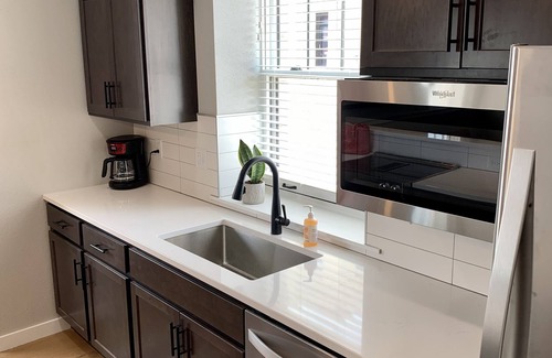 Manhattan Condo | Heart of Downtown: Brand new, Industrial Condo