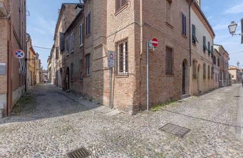 Ferrara Historic Centre Apartment | Heart of Ferrara's History Apartment