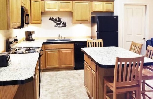Joseph Condo | Heart of Joseph. Very Private and Cozy.