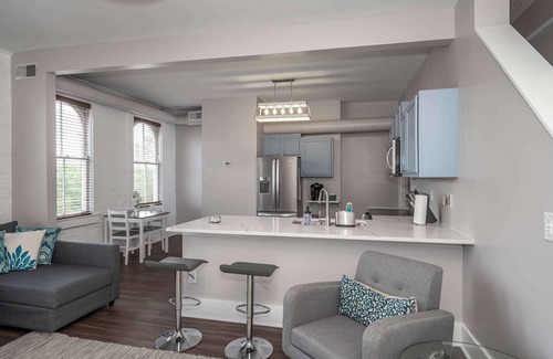 Covington Condo | Heart of Mainstrasse Apt 4