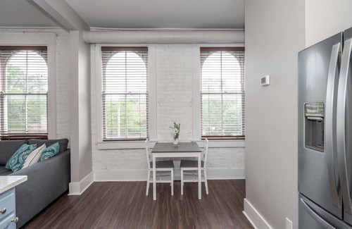 Covington Condo | Heart of Mainstrasse Apt 4