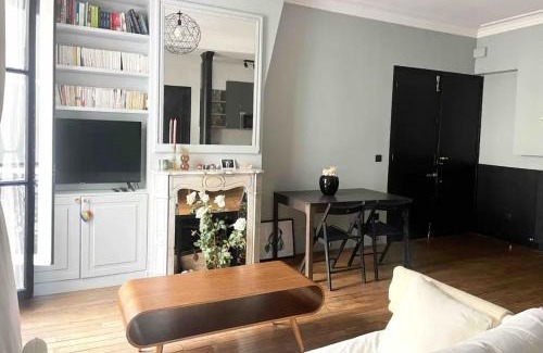 Saint-Merri Apartment | Heart of marais calm and charming NEW