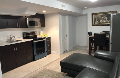 East Credit Apartment | Heart of Mississauga