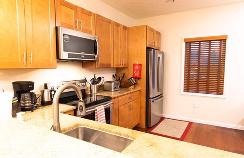 Morgantown House | Heart of Morgantown: 1 Mile to High Street! Fabulous House!