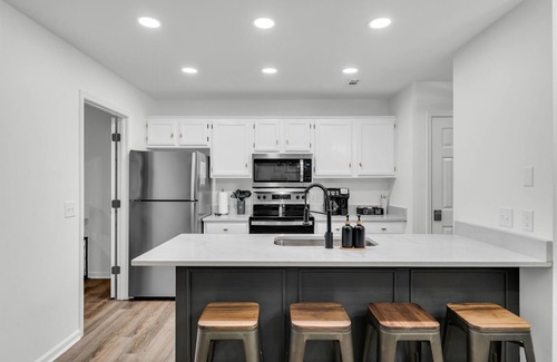 Starkville House | Heart of MSU Modern Townhouse by OneHometown Getaways