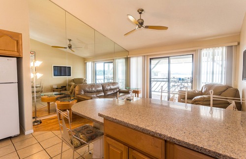 Osage Beach Condo | HEART OF OSAGE BEACH/Outlet Mall-Restraunts
