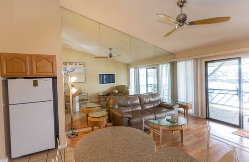 Osage Beach Condo | HEART OF OSAGE BEACH/Outlet Mall-Restraunts