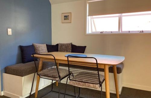 Russell House | Heart of Russell Apartment - Russell Apartment