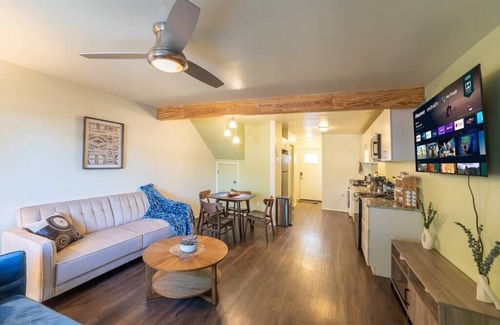 Albuquerque House | Heart of Uptown - Marvel on Marble