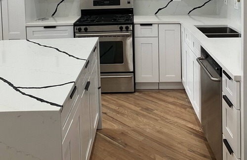 Wicker Park Condo | Heart of Wicker Park