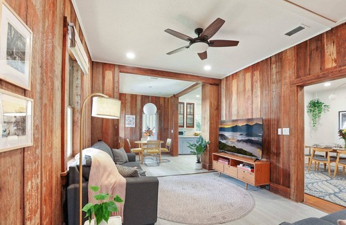 Alachua House | Hearthstone Harmony Retreat! King-Sized Comfort
