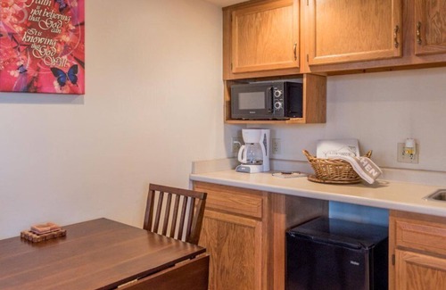 Fredericktown Cabin | Heartland Country Resort & Lodge