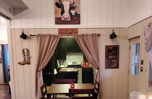 Fredericktown Cabin | Heartland Country Resort & Lodge