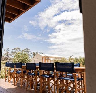 St Helens House | Heated magnesium pool, MTB, family & dog friendly