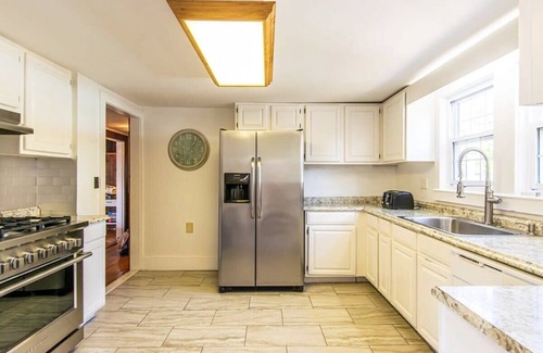 South Harwich House | Heated Pool AC 1/2 Mile to Beach!