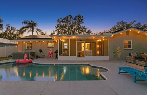 Dunedin House | Heated pool, hot tub, game room, firepit, 10 min to Honeymoon beach and downtown