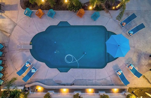 Peoria House | Heated Pool | Hot Tub | Pool Table | Putting Green | 5BR