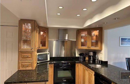 Sarasota Villa | Heated pool/Jacuzzi/Pickleball/3637YPC