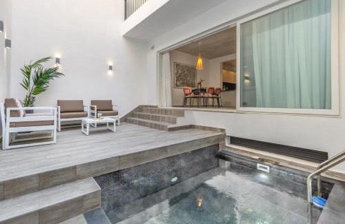 St. Andrew's Apartment | Heated Pool Luxury in Pembroke St Julians
