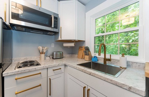 Old Orchard Beach Condo | Heated Saltwater Pool Short Walk to Beach Pier 2