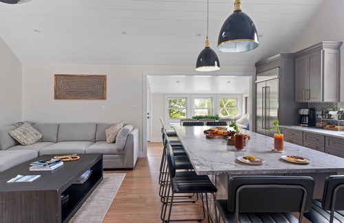 Fire Island House | Heated Saltwater Pool 5BR 3Bth Chef's Kitchen Huge Island seats 10, LR, DR +Den