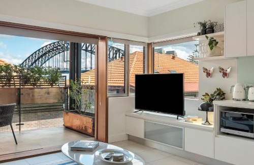 Kirribilli Apartment | Heatherbrae Ii - Stunning Harbour Bridge Views!