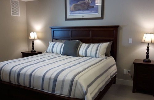 North End Condo | Heaven on the Lake McKinley Beach Kelowna 412