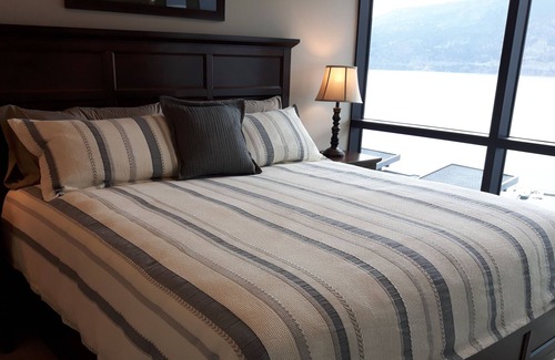 North End Condo | Heaven on the Lake McKinley Beach Kelowna 412
