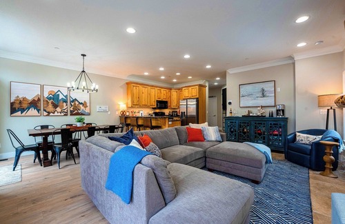 Ogden House | Heaven's Gate | Pool | Hot Tub | Pickleball