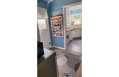 Roseburg House | Heavenly Bungalow, immaculately clean, close to downtown!