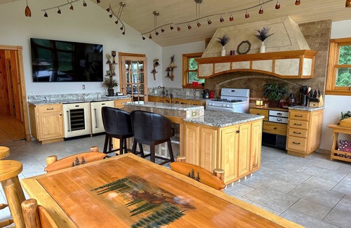 Forbes House | Heavenly Hideaway near Giants Ridge!