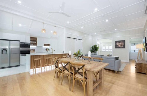 West End House | Heavenly on Harold