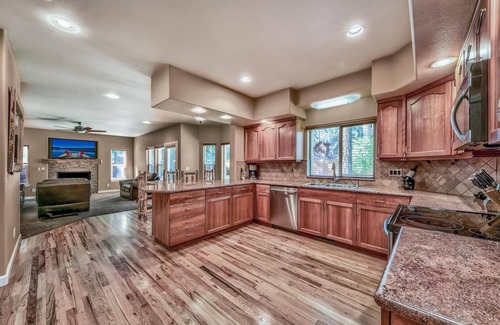 Montgomery Estates House | Heavenly Pines Place - Hot Tub, Games, Great Yard, A/C, Close to Heavenly