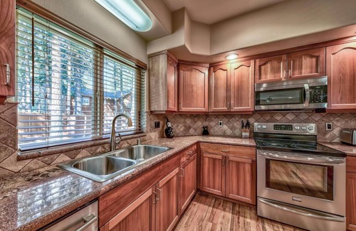 Montgomery Estates House | Heavenly Pines Place - Hot Tub, Games, Great Yard, A/C, Close to Heavenly