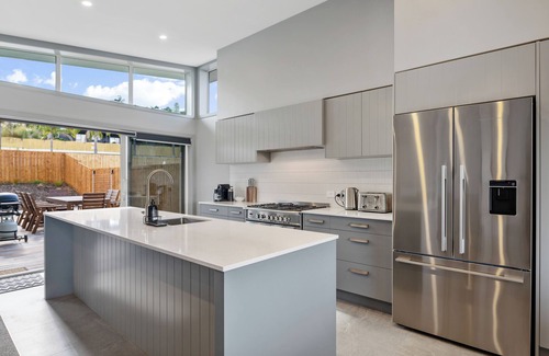 Paihia House | Heavenly View - Paihia Holiday Home