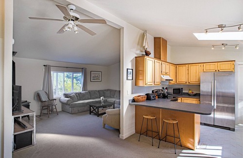 Florence House | Heceta Hideout, 3-min walk to Heceta Beach!