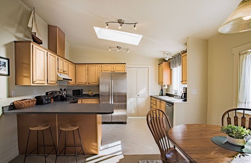 Florence House | Heceta Hideout, 3-min walk to Heceta Beach!