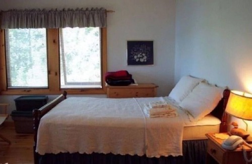 Leeds and the Thousand Islands Cottage | Hedgehog Island Cottage Rental - The Cookhouse.