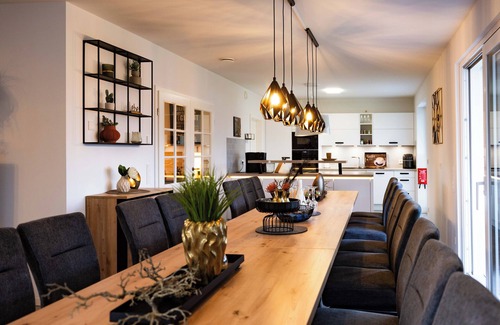 Reinsehlen House | HeideFunHaus 2 - Upscale vacation home for 18 people with sauna and hot tub.