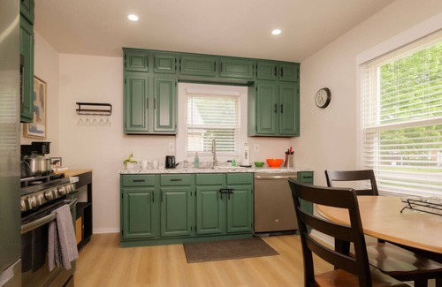 Peoria Heights House | Heights Haven on Paris | 2BD Stay