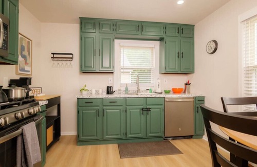 Peoria Heights House | Heights Haven on Paris | 2BD Stay