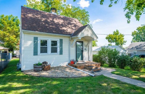Peoria Heights House | HEIGHTS HOMESTEAD - a farmhouse style cottage