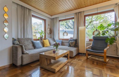 Oberricklingen Apartment | Heimathafen Hannover- Big House with swimmingpool, sauna and garden