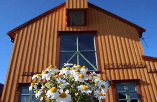 Skrova House | Heimbrygga Restaurant & Accommodation